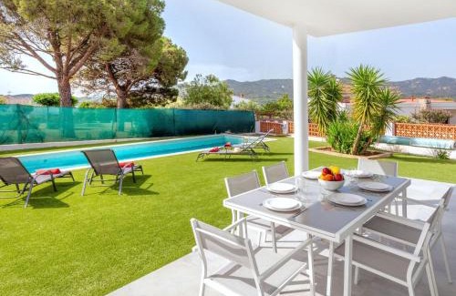 Santa Cristina de Aro House | Holiday Home Almendro by Interhome