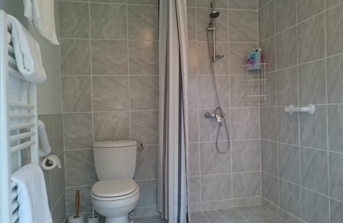 Noyant-Villages Apartment | Holiday home for 4, heated pool, games room, garden.Central for main attractions