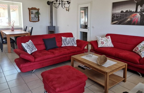 Roddino House | Holiday home for 4 people with lots of space in a top location in the Lange, Roddino