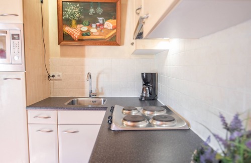 Lacapelle-Marival House | Holiday home on small park with pool in the Lot