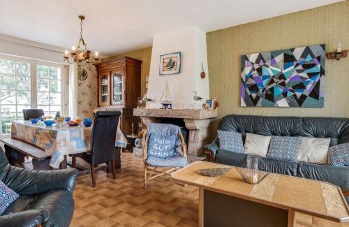 Saint-Pierre-Quiberon House | Holiday Home Quilvy by Interhome