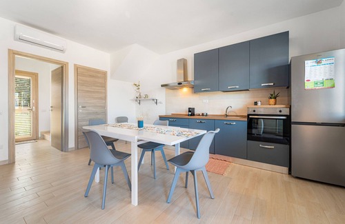 Sant'Anna Arresi House | Holiday Home 'Giada' with Mountain View, Wi-Fi and Air Conditioning