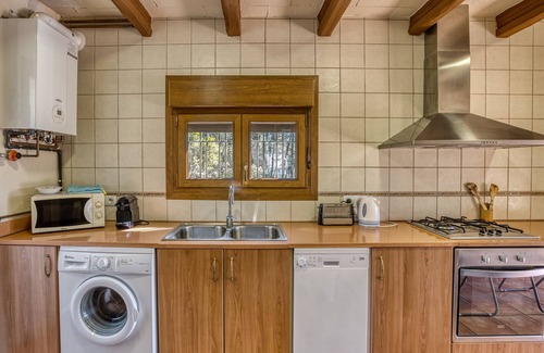 Santa Pellaia House | Holiday Home 'Gavarres2' with Mountain View, Private Pool and Private Terrace