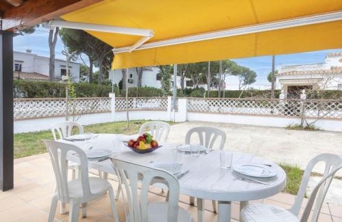 L'Escala House | Holiday Home Gemma by Interhome