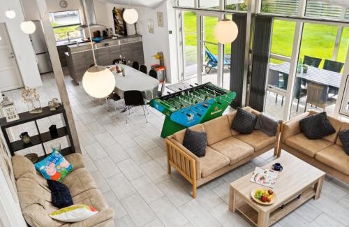 Hoeve Strand House | Holiday Home Gisl - 1-3km from the sea by Interhome