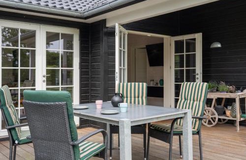 Smidstrup Strand House | Holiday Home Gotliebe - 750m from the sea by Interhome