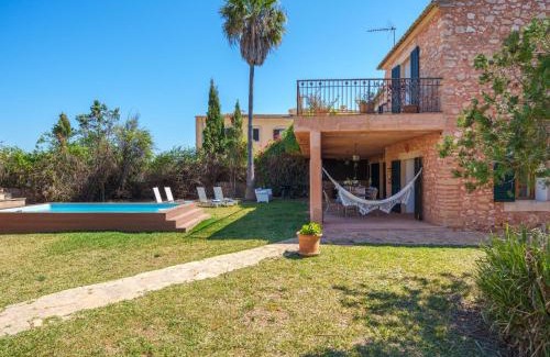 Es Llombards House | Holiday Home Gran Llombards by Interhome