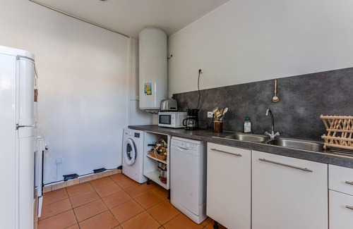 Belin-Beliet House | Holiday Home 'Grange Au Tilleul' with Private Garden and Wi-Fi