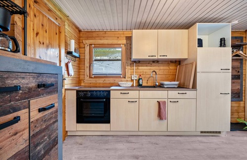 Scheibenberg House | Holiday Home 'Häuschen Grau' with Private Garden and Wi-Fi