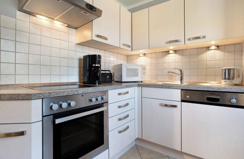 Freest House | Holiday Home "Haus Janni" with Private Garden & Wi-Fi