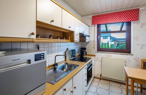 Bad Arolsen House | Holiday Home 'Haus am Twistesee' with Terrace, Garden & Wi-Fi