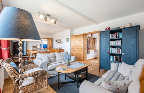 Neuenkirchen House | Holiday Home 'Haus Marschblick' with Private Terrace, Private Garden and Wi-Fi