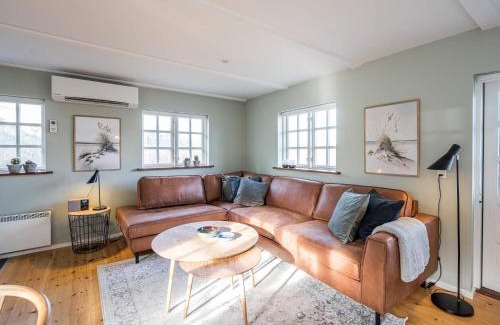 Henne Strand House | Holiday home Henne LI