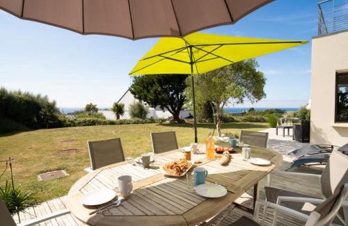 Plouarzel House | Holiday Home Hidel by Interhome
