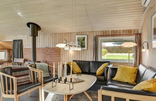 Millinge House | Holiday Home Hjalmar - 400m from the sea by Interhome