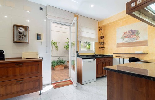 Sitges House | Holiday Home "House in first line of sea" with Garden, Terrace & Shared Pool