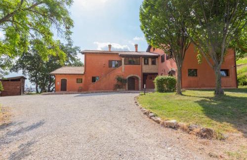 Citta Sant'Angelo House | Holiday Home I Due Carpini-1 by Interhome