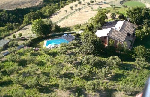 Citta Sant'Angelo House | Holiday Home I Due Carpini-1 by Interhome