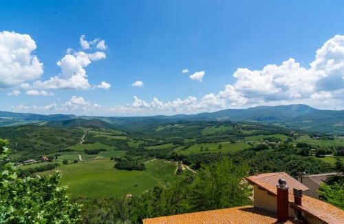 Montecastelli House | Holiday Home in Montecastelli with River Views