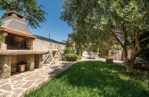 Sant'Anna Arresi House | Holiday home in a quiet location with WiFi, garden, and terrace; parking spaces available