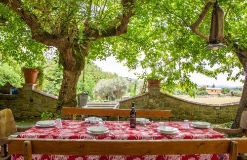 San Pietro a Cegliolo House | Holiday Home Il Cherubino by Interhome