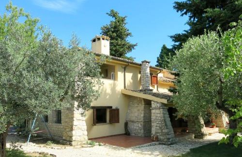 Casalbordino House | Holiday Home Il Rifugio - La Loggia - CAD102 by Interhome