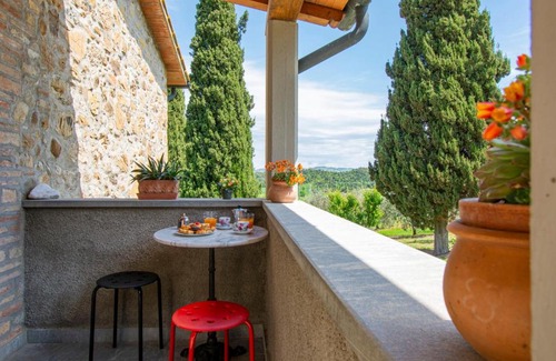 Pomarance House | Holiday Home Il Sorbo by Interhome