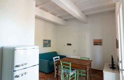 Patresi House | Holiday Home 'Il Timo' with Sea View, Wi-Fi and Air Conditioning