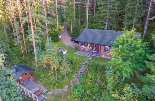 Lotjola House | Holiday Home Illanvirkku by Interhome