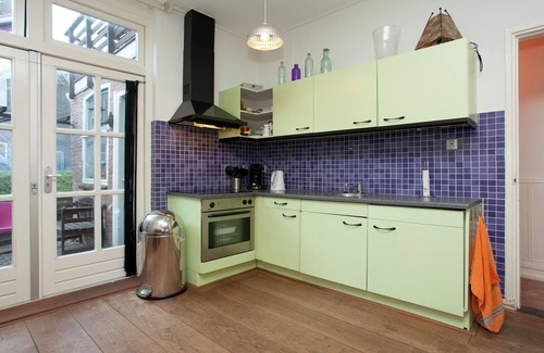 Alkmaar House | Holiday Home in Alkmaar by Canal
