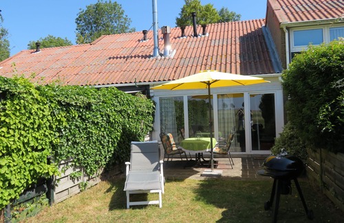 Bruinisse House | Holiday Home in 'Aquadelta-de Kreek in Zeeland