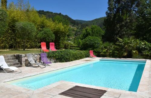 Pont-de-Labeaume House | Holiday Home in Ardèche near Château de Ventadour
