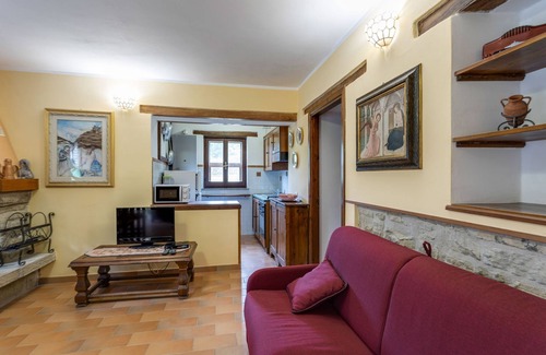 Assisi House | Holiday Home in Assisi near Monte Subasio