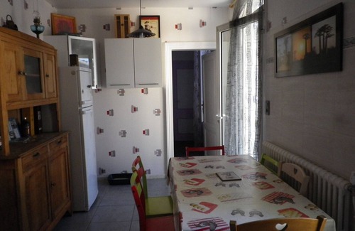 Prigonrieux House | Holiday Home in Bergerac - Private Pool, Garden and Comfort for 8 People