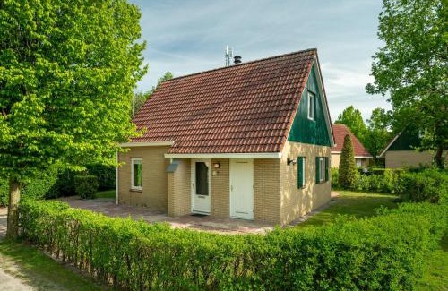 Diessen House | Holiday Home in Brabant with Garden & BBQ