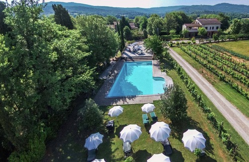 Bucine House | Holiday Home in Bucine with Pool and Garden