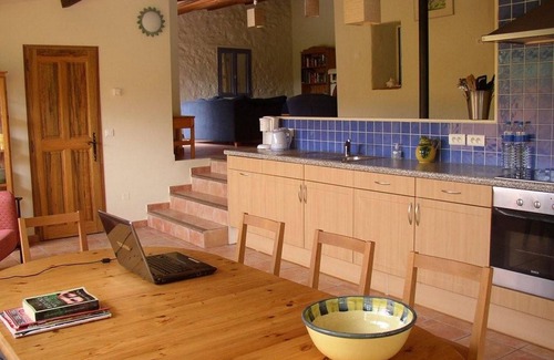 Carces House | Holiday Home in Carcès with Pool & Vineyards