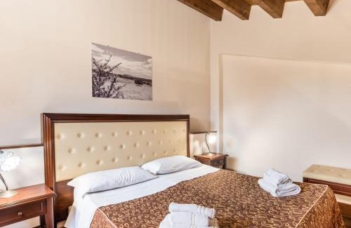 Carlentini House | Holiday Home in Carlentini with Swimming Pool,Garden,Terrace