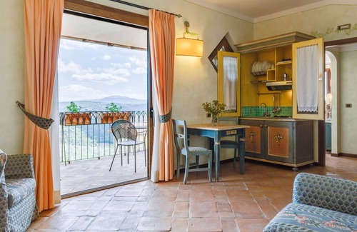 Canalicchio House | Holiday Home in Collazzone With Pool & Sauna