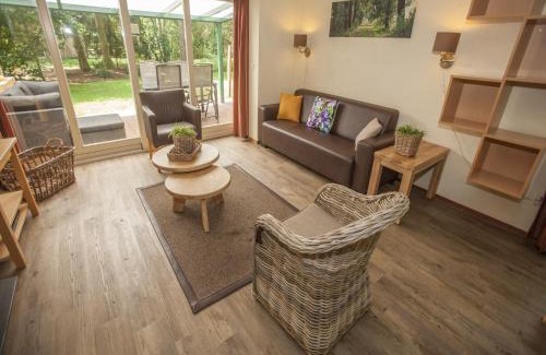 Diessen House | Holiday Home in Diessen near Green Park