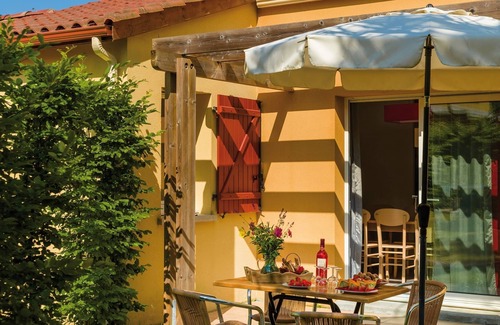 Montignac House | Holiday Home in France with Garden Terrace