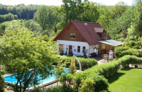 Bellersen Apartment | Holiday Home in Germany with Garden Terrace