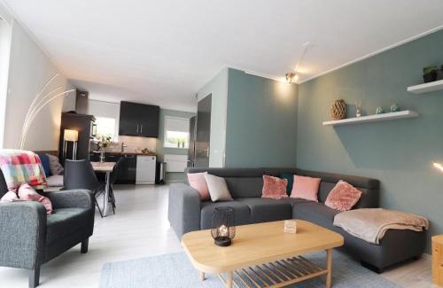 Grou House | Holiday Home in Grou by Pikmeer Lake, cleaning included