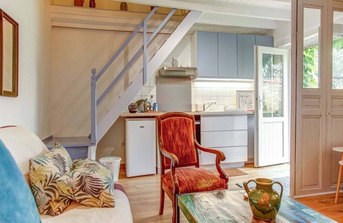 Baie du Cotentin House | Holiday home in Houtteville with garden