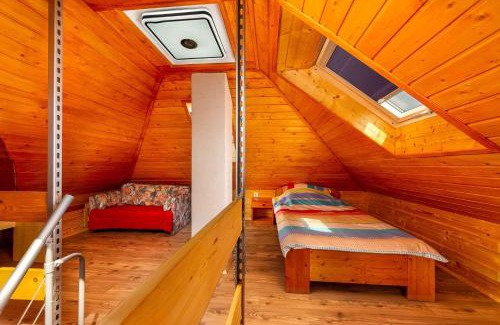 Balatonmariafurdo House | Holiday home in Balatonmariafürdo 43401
