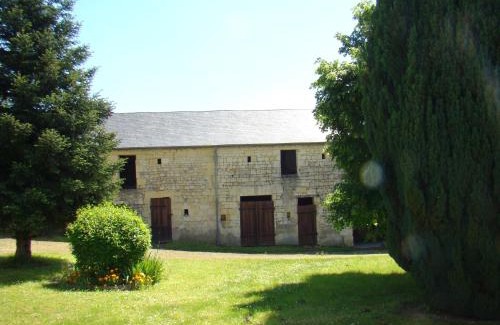 Lerne House | Holiday Home in Lerné with Garden
