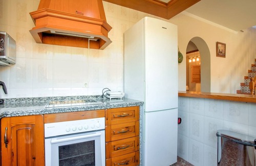 Canillas de Aceituno House | Holiday Home in Malaga with Pool