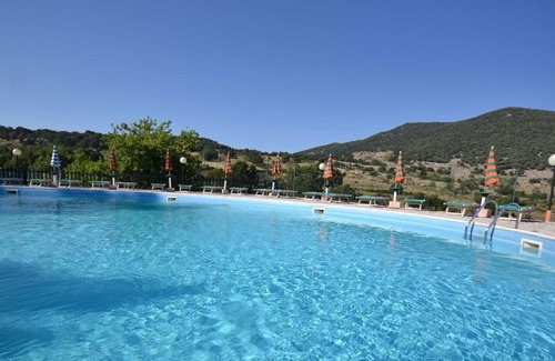 Mattinata House | Holiday Home in Mattinata with Pool, Tennis Court & Bikes