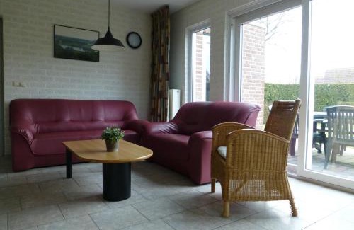 Plasmolen House | Holiday Home in Netherlands with Private Garden