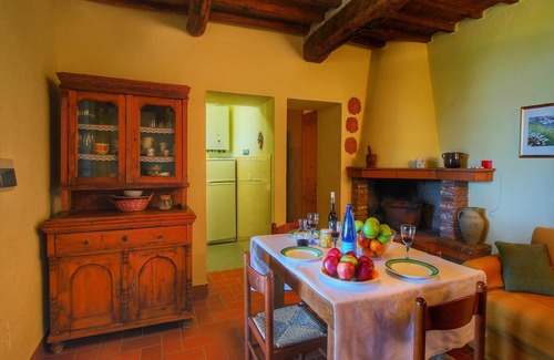 Paciano House | Holiday Home in Paciano near Lake Trasimeno